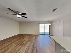 10022 Deer Hollow Dr in Dallas, TX - Building Photo - Building Photo