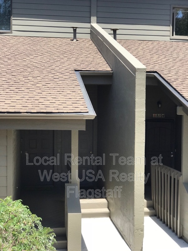 property at 5701 N Villa Cir