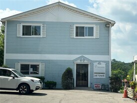 755 Center St in Lewiston, NY - Building Photo