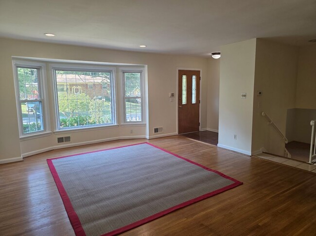 612 Kenbrook Dr in Silver Spring, MD - Building Photo - Building Photo