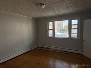 311 Barclay St in Perth Amboy, NJ - Building Photo - Building Photo