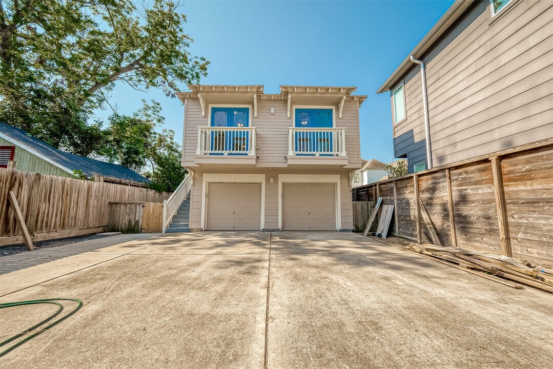 1110 E 24th St in Houston, TX - Building Photo