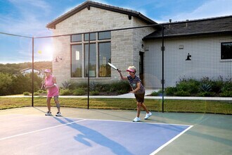 138 Rivalto Dr in Horseshoe Bay, TX - Building Photo - Building Photo