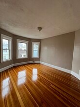 7 Cameron St, Unit 3 in Boston, MA - Foto de edificio - Building Photo