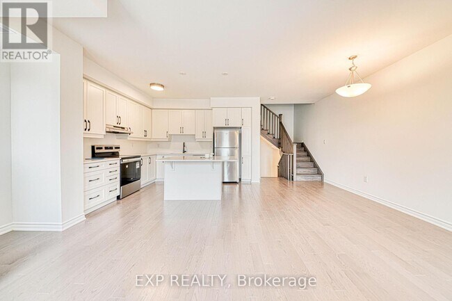 5138 Vetere St in Mississauga, ON - Building Photo - Building Photo