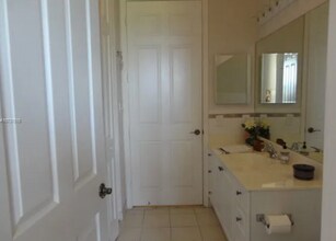 4404 SW 160th Ave, Unit 823 in Miramar, FL - Foto de edificio - Building Photo