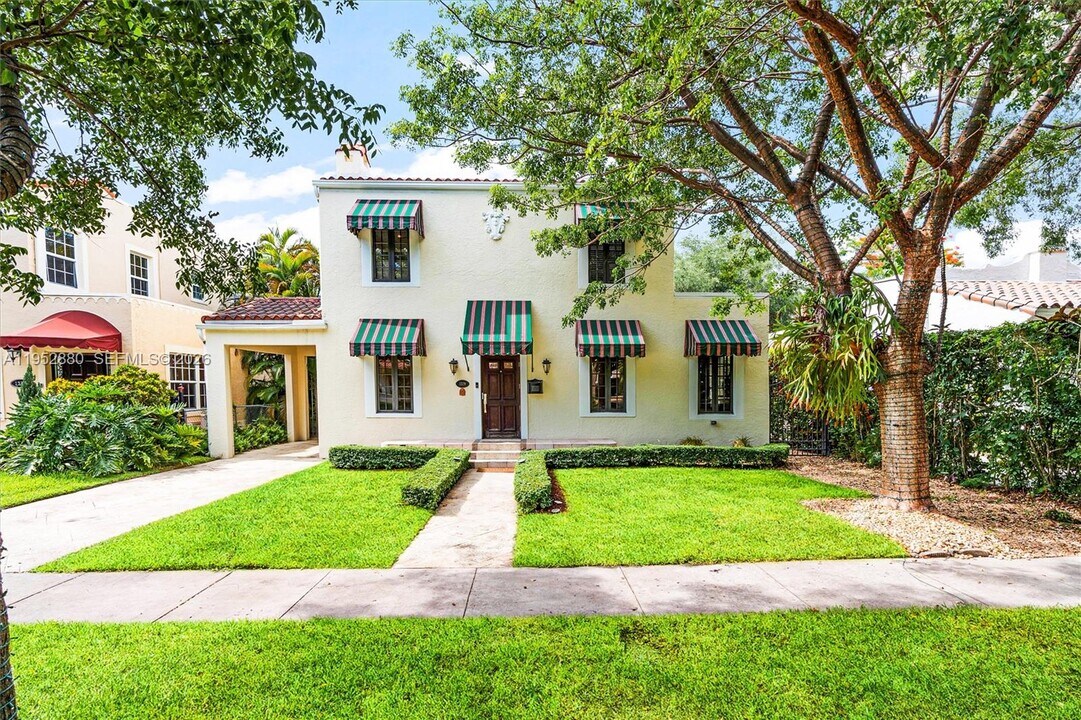 1329 Obispo Ave in Coral Gables, FL - Building Photo