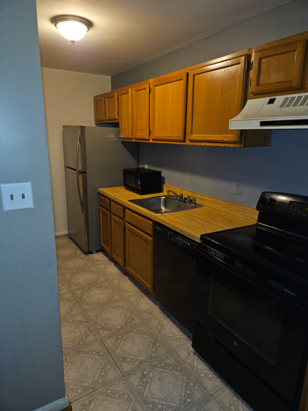 2071 Alice Ave in Oxon Hill, MD - Building Photo - Building Photo