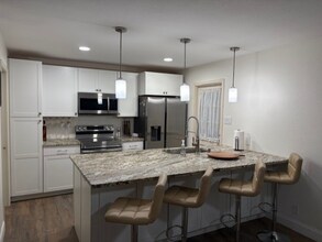 3224 Castledale St in San Antonio, TX - Foto de edificio - Building Photo