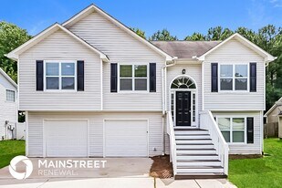 350 Summer Hill Cir in Stockbridge, GA - Building Photo