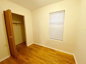 2311 N Greenview Ave in Chicago, IL - Building Photo - Building Photo