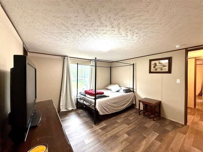 property at 17008 FM 1484 Rd