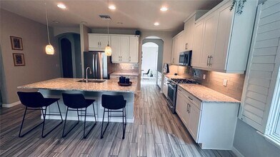 5761 Groundsel Cir in Sarasota, FL - Building Photo - Building Photo