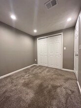 2049 Worthington Ave, Unit A in Lincoln, NE - Building Photo - Building Photo