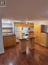 209 Balsam Ave S in Hamilton, ON - Building Photo - Building Photo