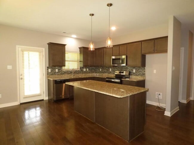 70 Southwind Dr in Oakland, TN - Building Photo - Building Photo