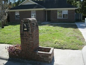 133 Bordeaux Ln in Savannah, GA - Building Photo - Building Photo