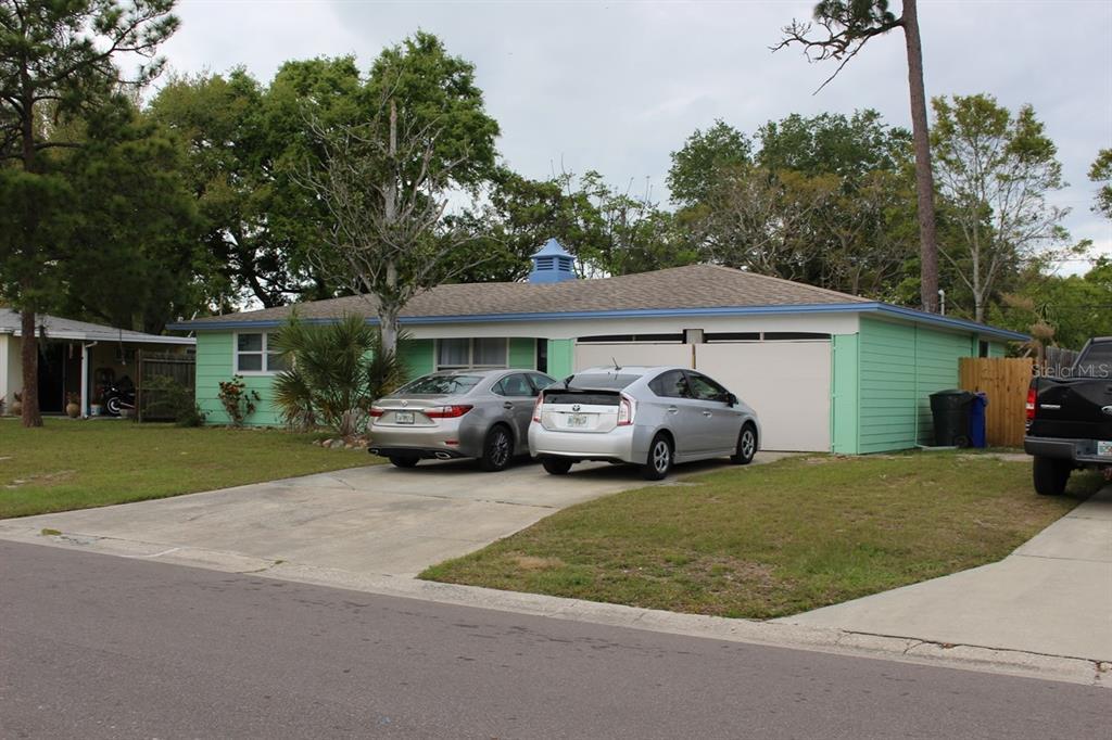 658 Roanoke St in Dunedin, FL - Building Photo