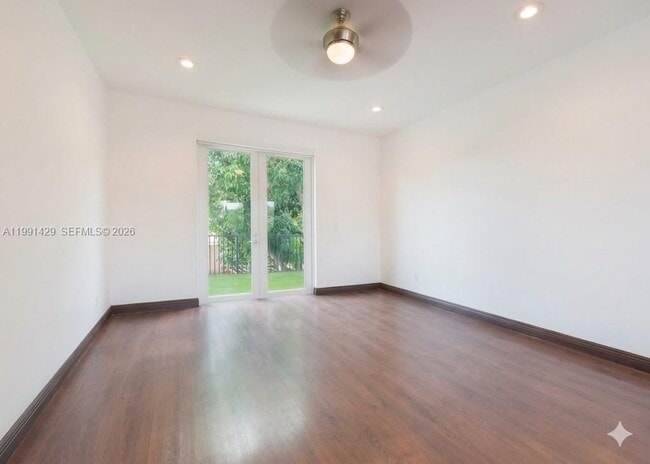 8164 SW 171st St in Palmetto Bay, FL - Building Photo - Building Photo