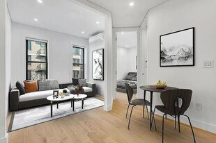 59 Thompson St, Unit 27 in New York, NY - Building Photo