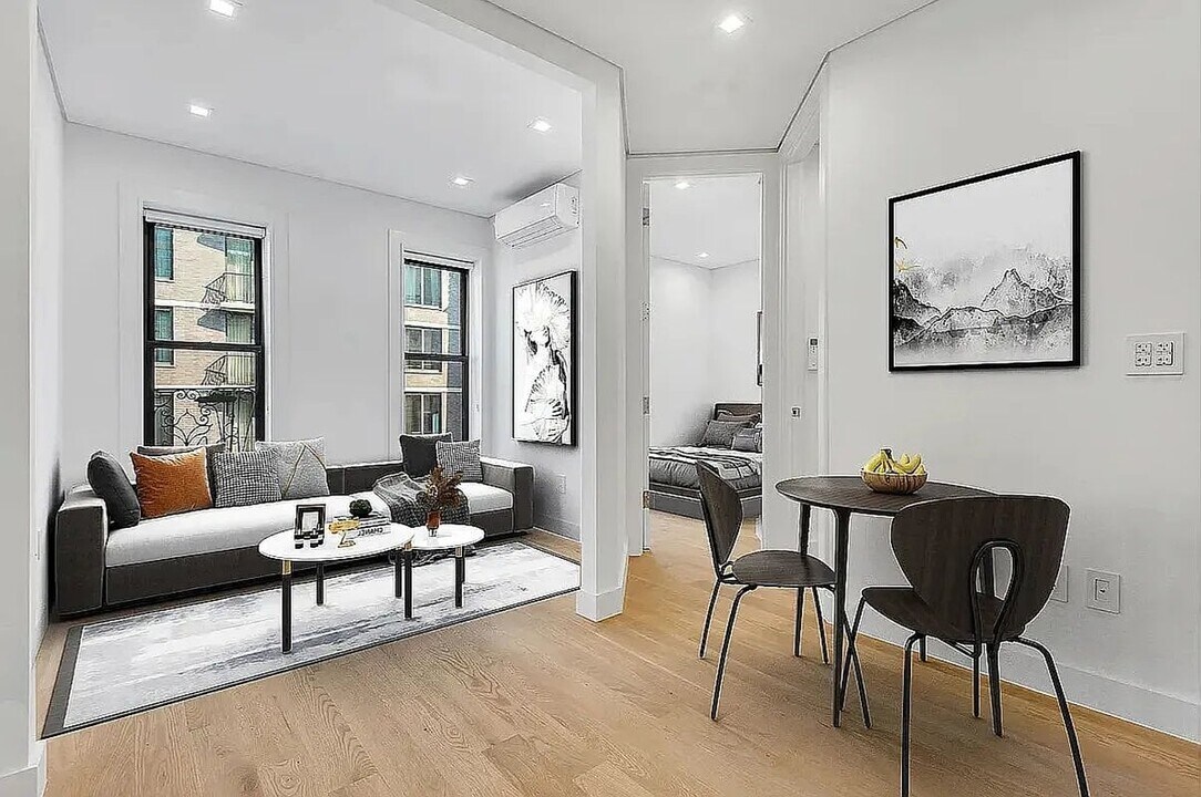 59 Thompson St, Unit 27 in New York, NY - Building Photo