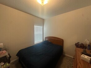 10562 Green Rock Dr in San Antonio, TX - Building Photo - Building Photo
