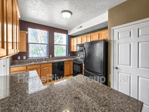 180 Albion Village Way in Sandy, UT - Building Photo - Building Photo