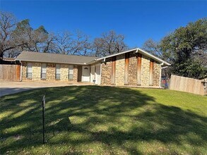 412 Glenhaven Dr in Azle, TX - Building Photo - Building Photo