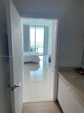 7928 East Dr in North Bay Village, FL - Building Photo - Building Photo