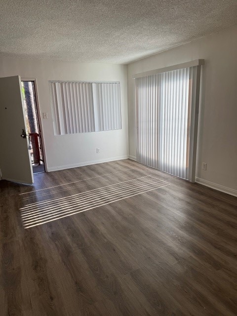 6833 Sepulveda Blvd in Los Angeles, CA - Building Photo - Building Photo
