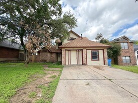 2110 Warfield Way in Austin, TX - Building Photo