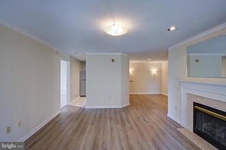 8813 Stoneridge Cir in Baltimore, MD - Building Photo - Building Photo