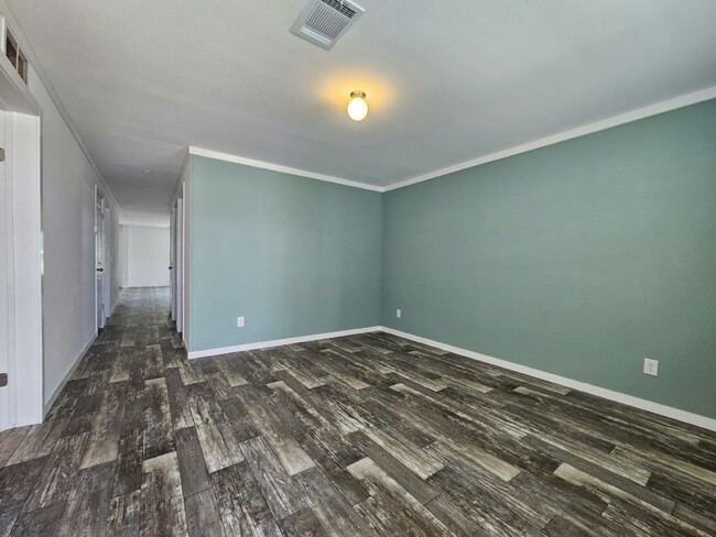 6700 Hidden Oaks Dr in North Fort Myers, FL - Building Photo - Building Photo