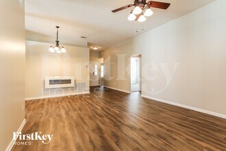 9146 Jennifer Ln in Jacksonville, FL - Building Photo - Building Photo