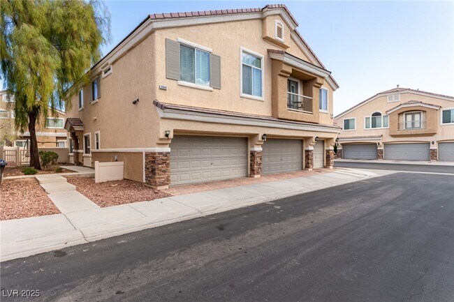 property at 3304 Speckle Summer Pl