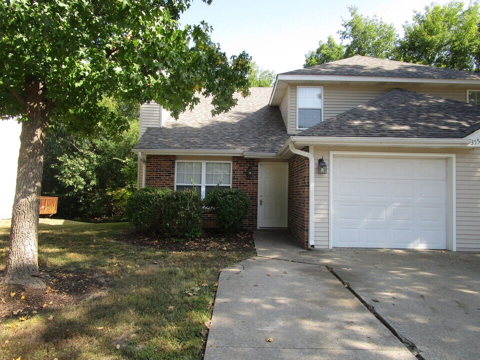 3550-3552-3552 Prescott Dr in Columbia, MO - Building Photo