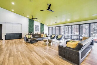 Cottonwood in Dallas, TX - Foto de edificio - Building Photo