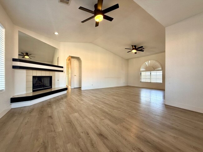 property at 1413 Santa Margarita St