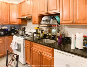 126 Cedar St in Boston, MA - Building Photo - Building Photo