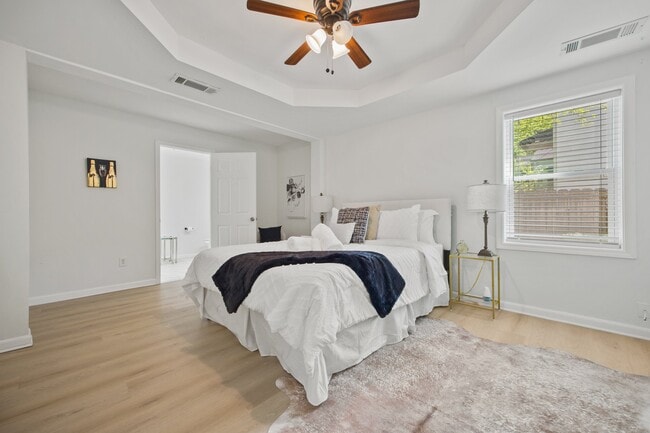 property at 1346 Lorenzo Dr SW