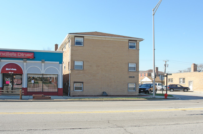 8925 W Grand Ave in River Grove, IL - Building Photo - Building Photo