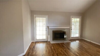 14106 Glen Canon Ln in Houston, TX - Foto de edificio - Building Photo