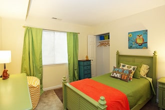 The Palms Apartments in Virginia Beach, VA - Foto de edificio - Building Photo