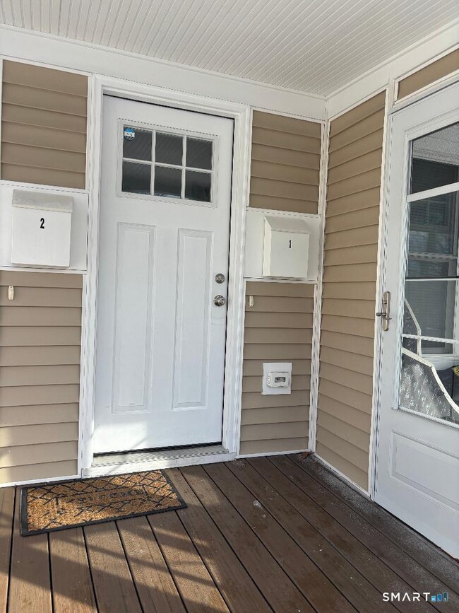 16 Wilton Ave in Norwalk, CT - Building Photo - Building Photo