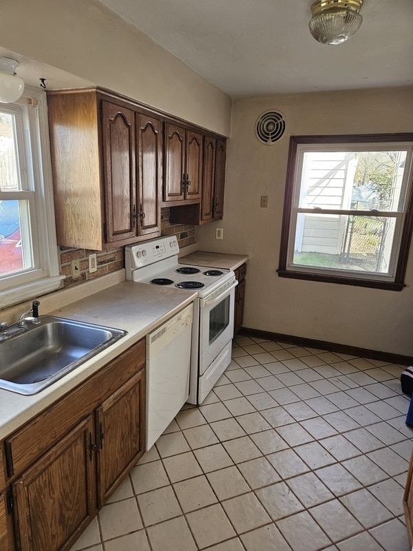 1529 Myrtle Ave in Cuyahoga Falls, OH - Building Photo - Building Photo