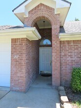 202 Ash Dr in Bullard, TX - Building Photo - Building Photo