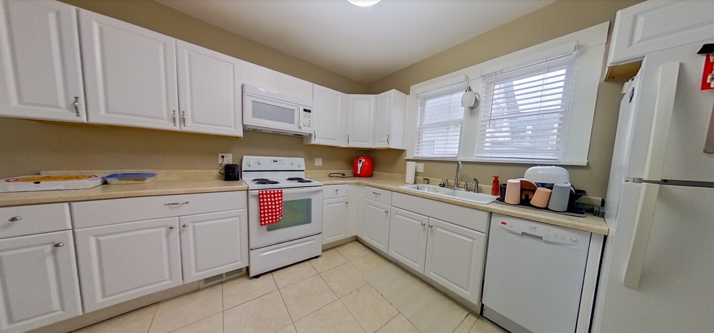 531 Moro St in Manhattan, KS - Building Photo