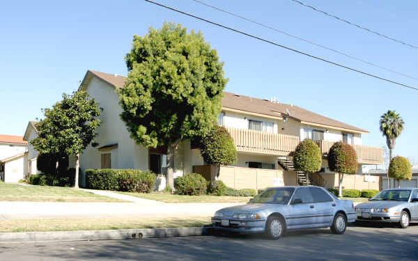 Franklin Luxury Apartments in Fullerton, CA - Building Photo - Building Photo