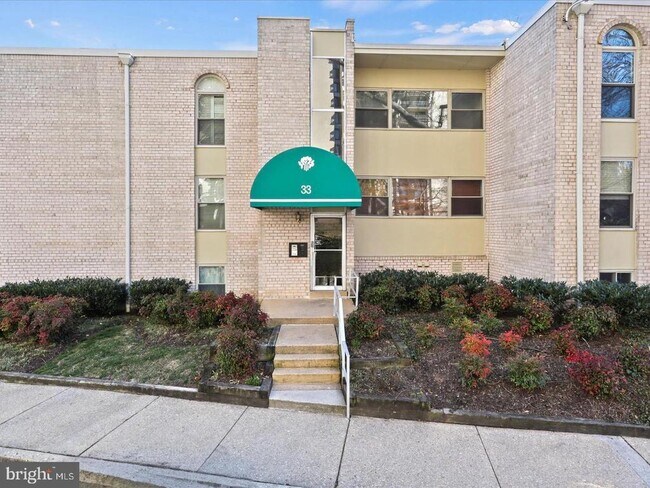 property at 33 Canterbury Square