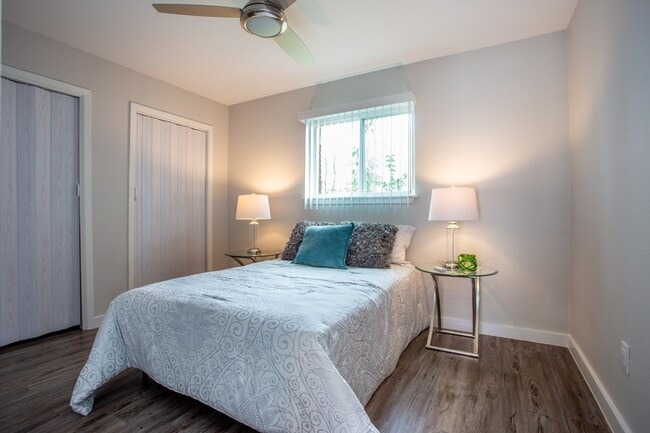 XSunset Palms in Austin, TX - Building Photo - Building Photo
